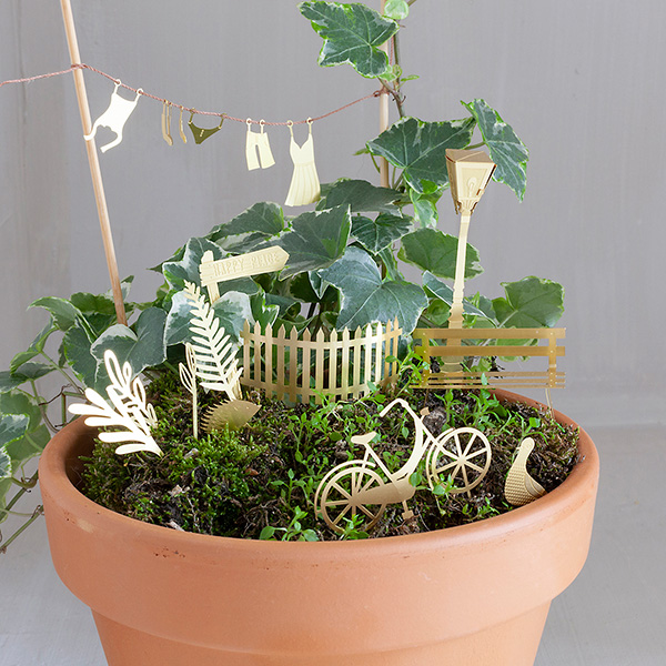 A tiny bike adventure in your plants, by Botanopia