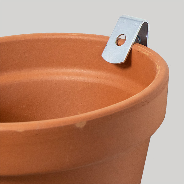 Clippy wandmontage kit van Botanopia voor planten potten