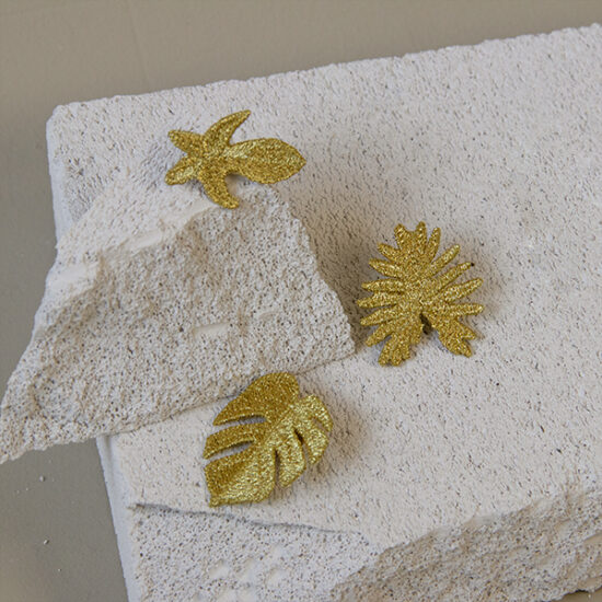 3 tropical leaves embroidered brooches