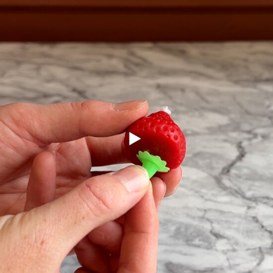 Candle berries thumbnail by Botanopia